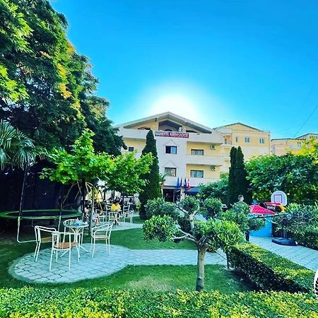 Hotel Ambasador Garden Lezhë المظهر الخارجي الصورة