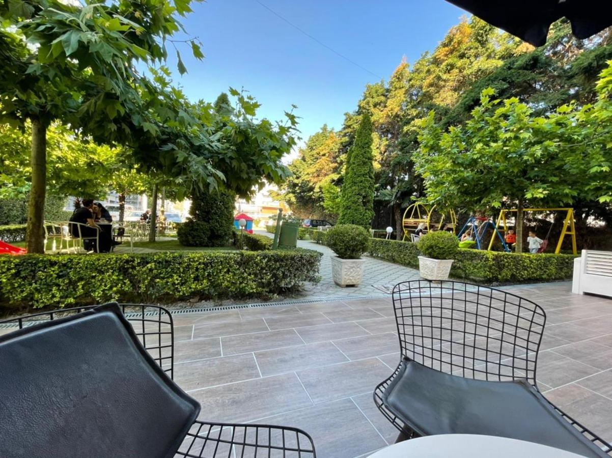 Hotel Ambasador Garden Lezhë المظهر الخارجي الصورة