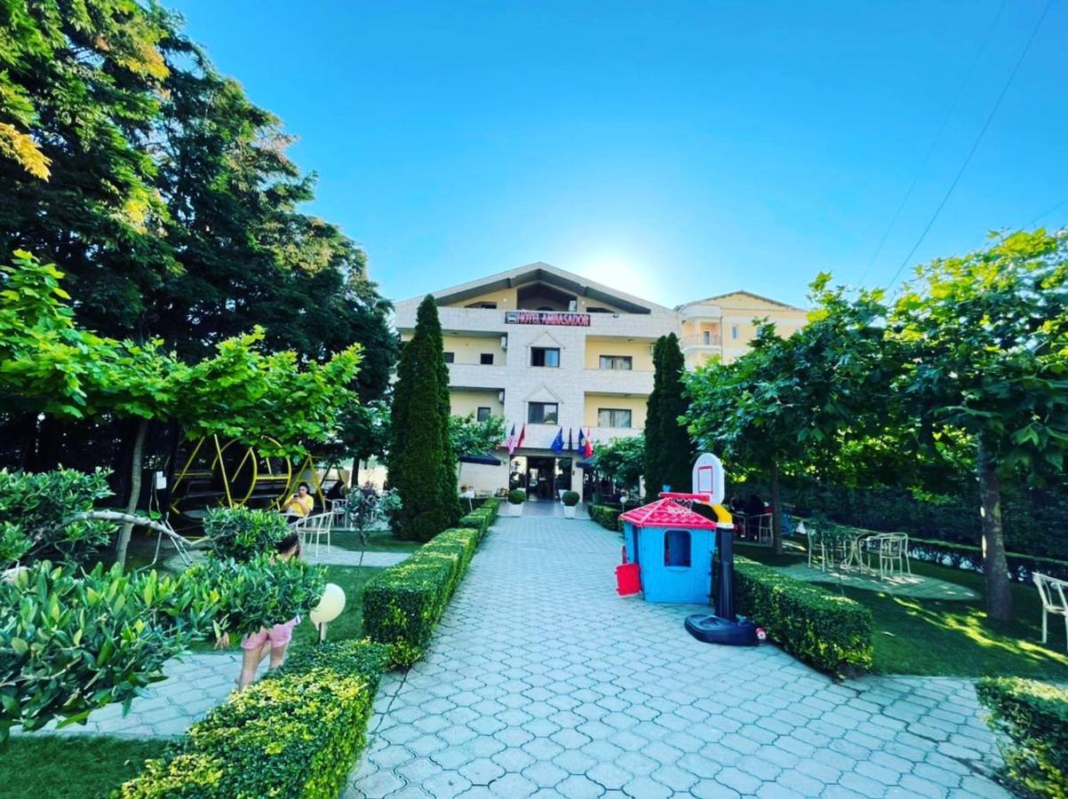 Hotel Ambasador Garden Lezhë المظهر الخارجي الصورة