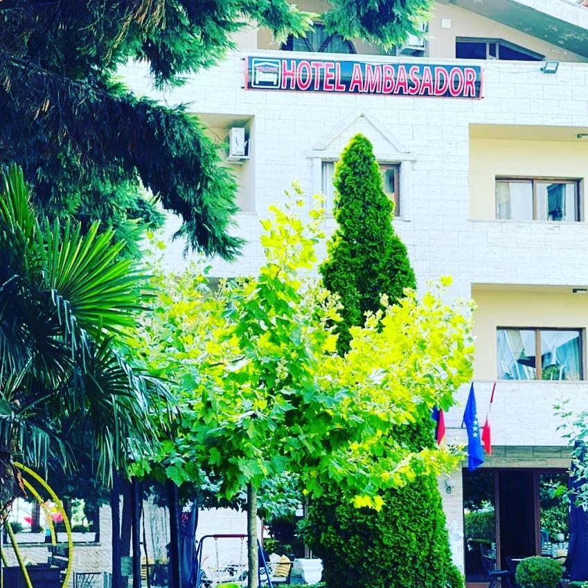 Hotel Ambasador Garden Lezhë المظهر الخارجي الصورة