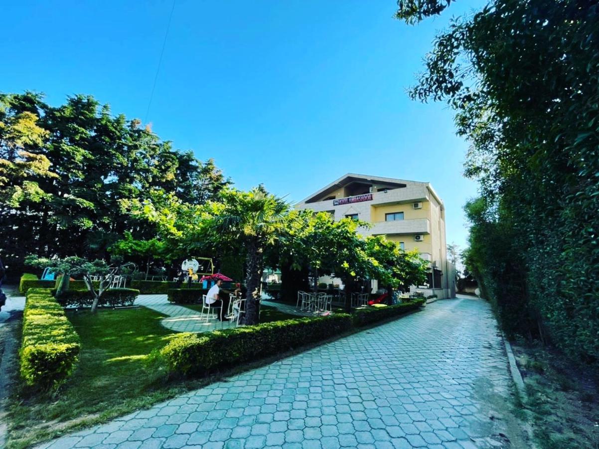 Hotel Ambasador Garden Lezhë المظهر الخارجي الصورة