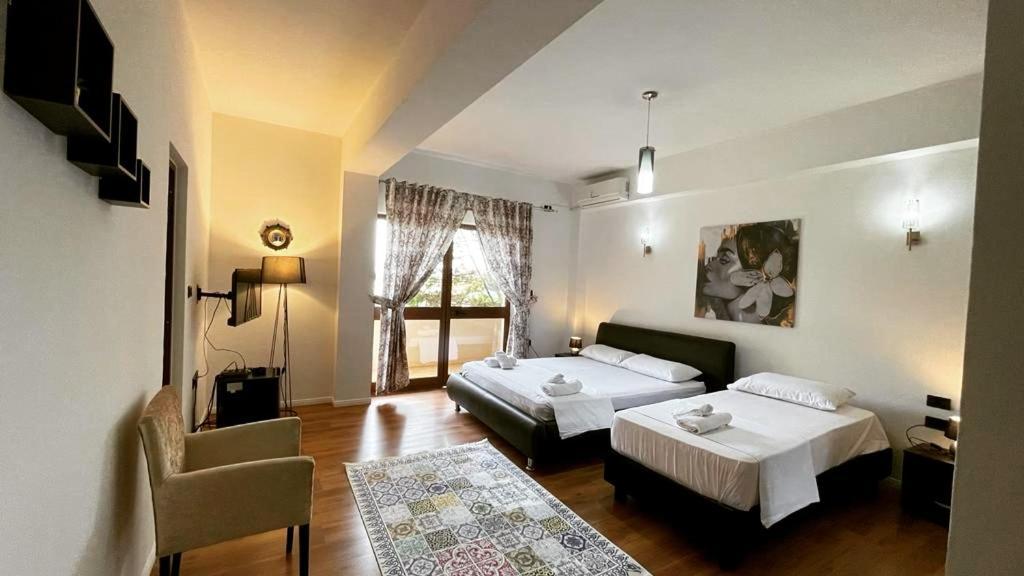 Hotel Ambasador Garden Lezhë المظهر الخارجي الصورة