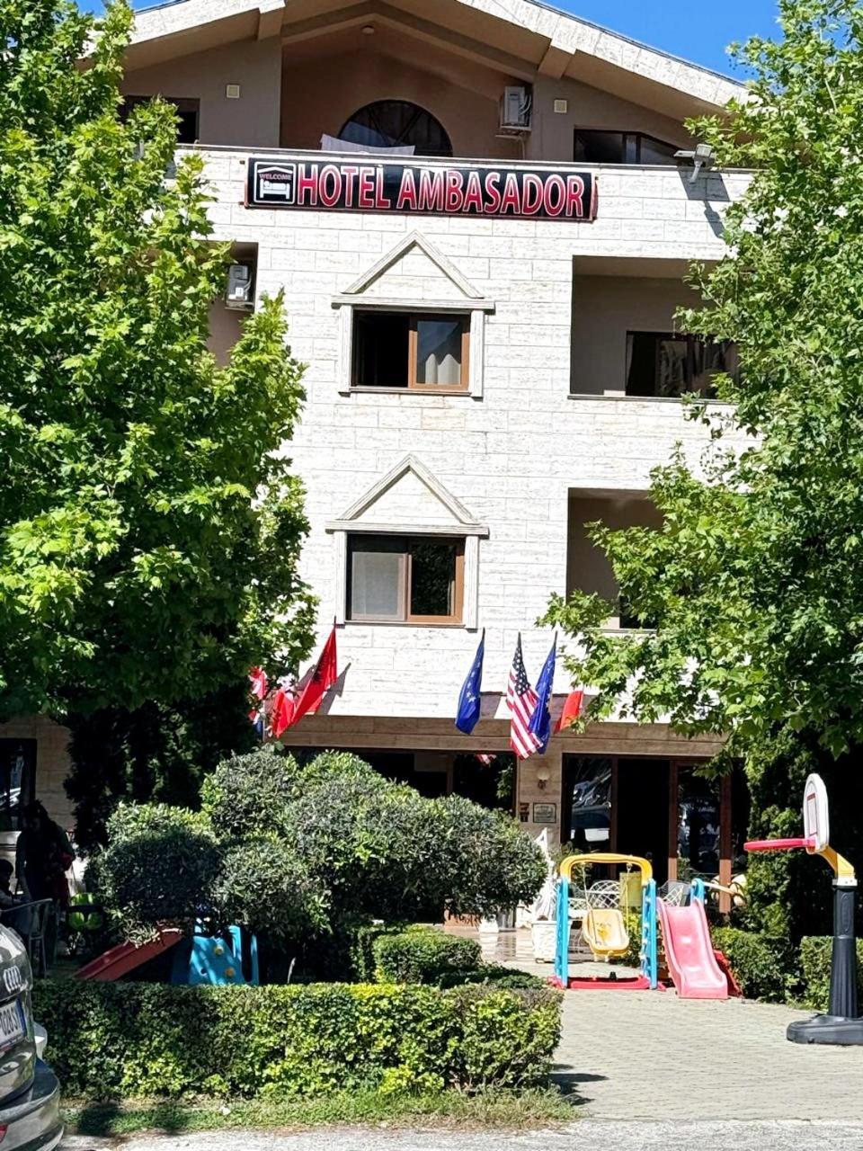Hotel Ambasador Garden Lezhë المظهر الخارجي الصورة